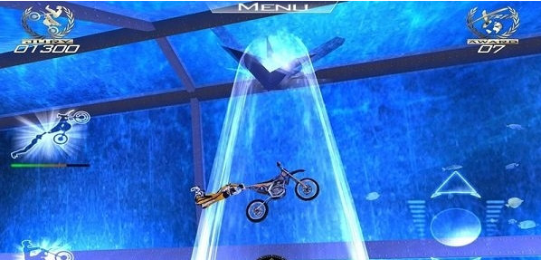 自由式摩托赛游戏截图3